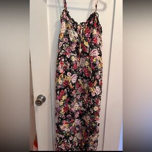 Pretty floral slip midi dress. Size large